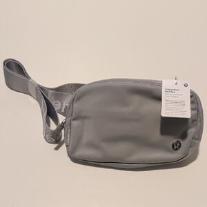 Lululemon Athletica Silver Grey Everywhere Belt Bag 1L